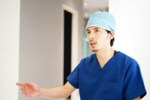 【衝撃】美容外科医ドラゴン細井が語る!整形箇所の「10年後」とは